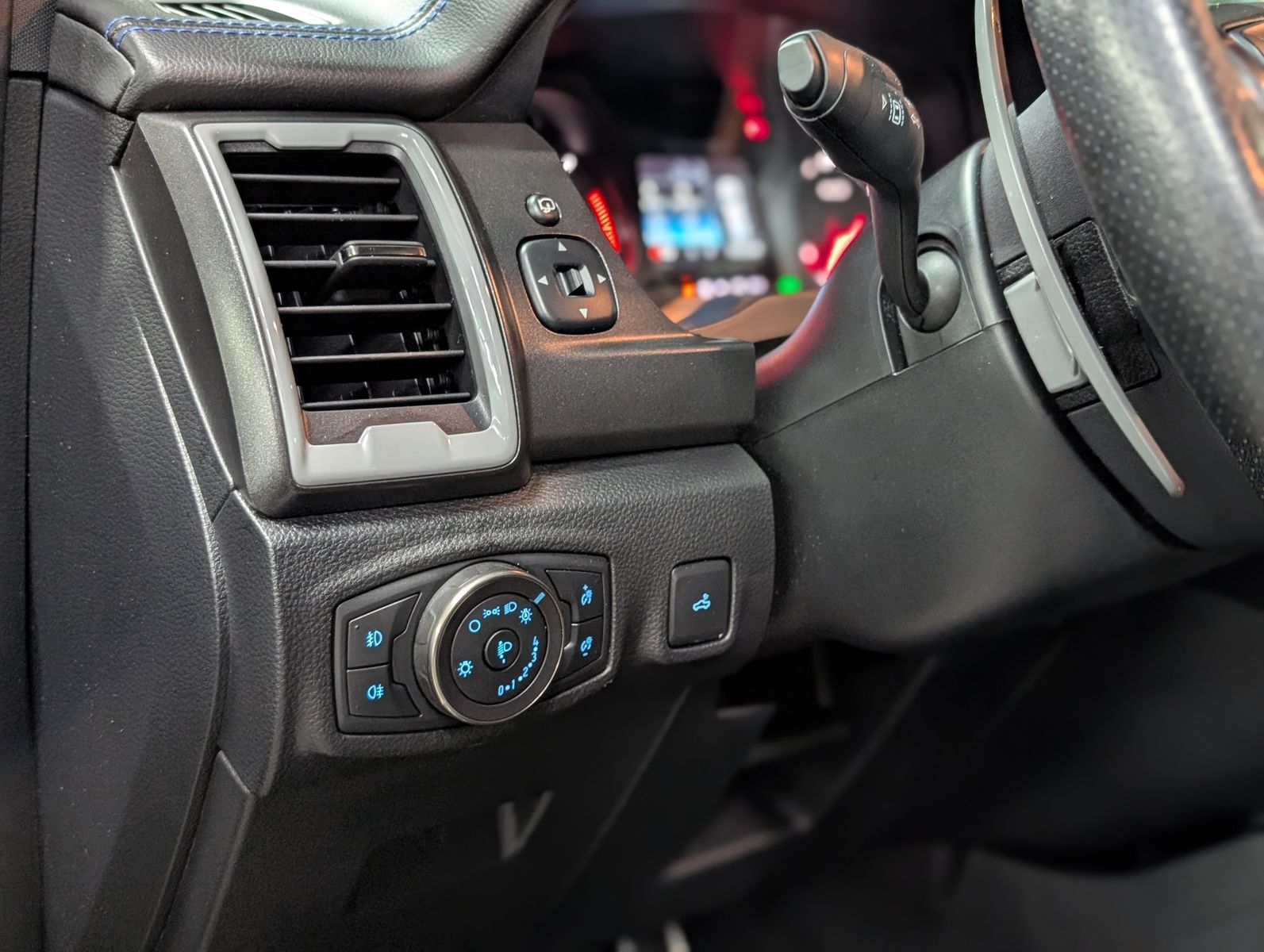 Fahrzeugabbildung Ford Ranger Raptor DoKa 4x4 Performance ROLLO LED AHK