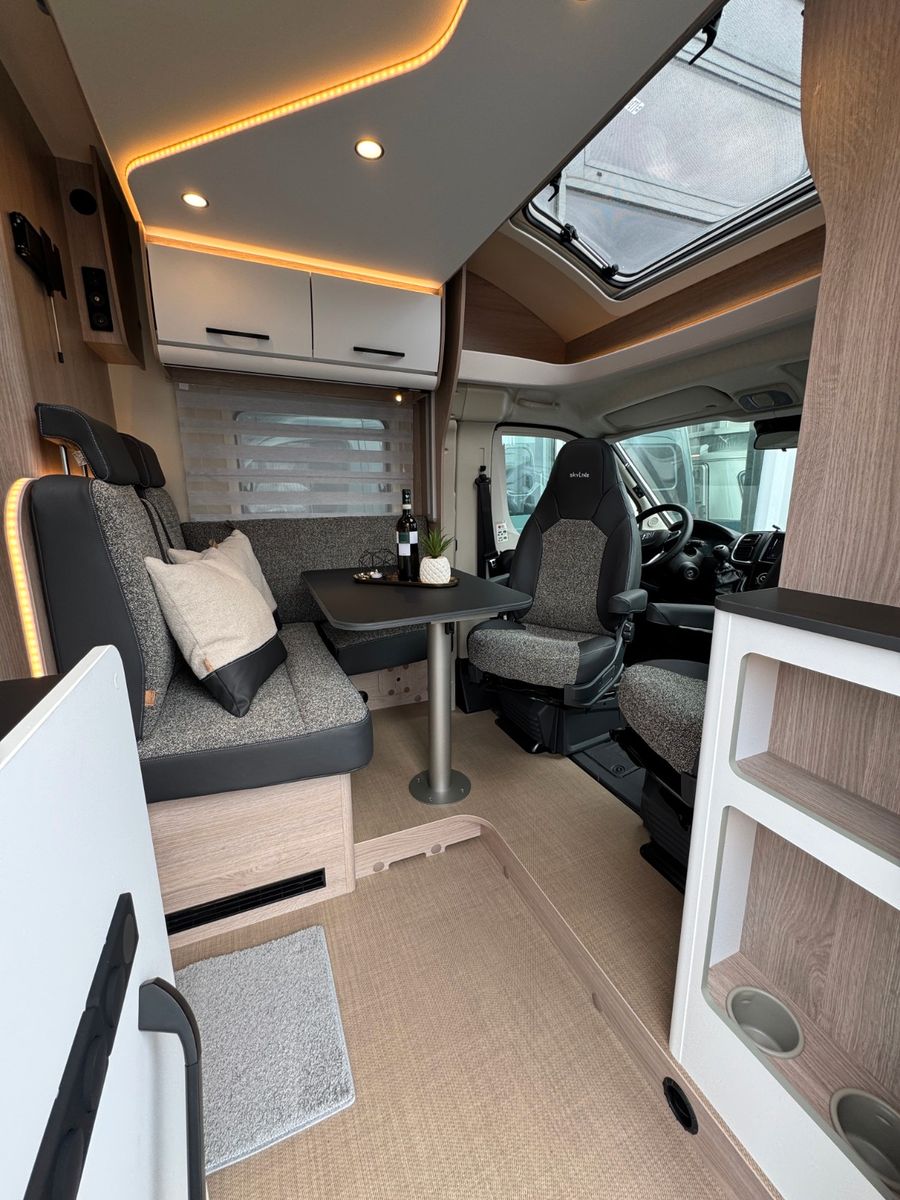 Fahrzeugabbildung Bürstner Lyseo Time Skyline 690 G SIE SPAREN 12.349€!