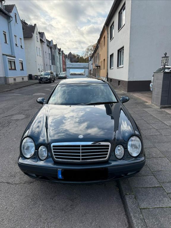 Mercedes-Benz CLK 320