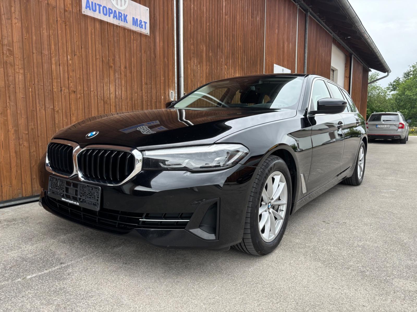 BMW 530d Navi LED HUD KeyLess DrivingAssist Ambiente