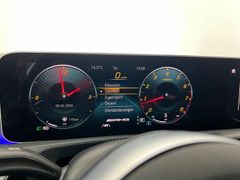 MERCEDES-BENZ CLA 35 AMG / PERFORMANCE / NUR 53.tKM / 4x4 / MERCEDES-BENZ CLA 35 AMG / PERFORMANCE / NUR 53.tKM / 4x4 /