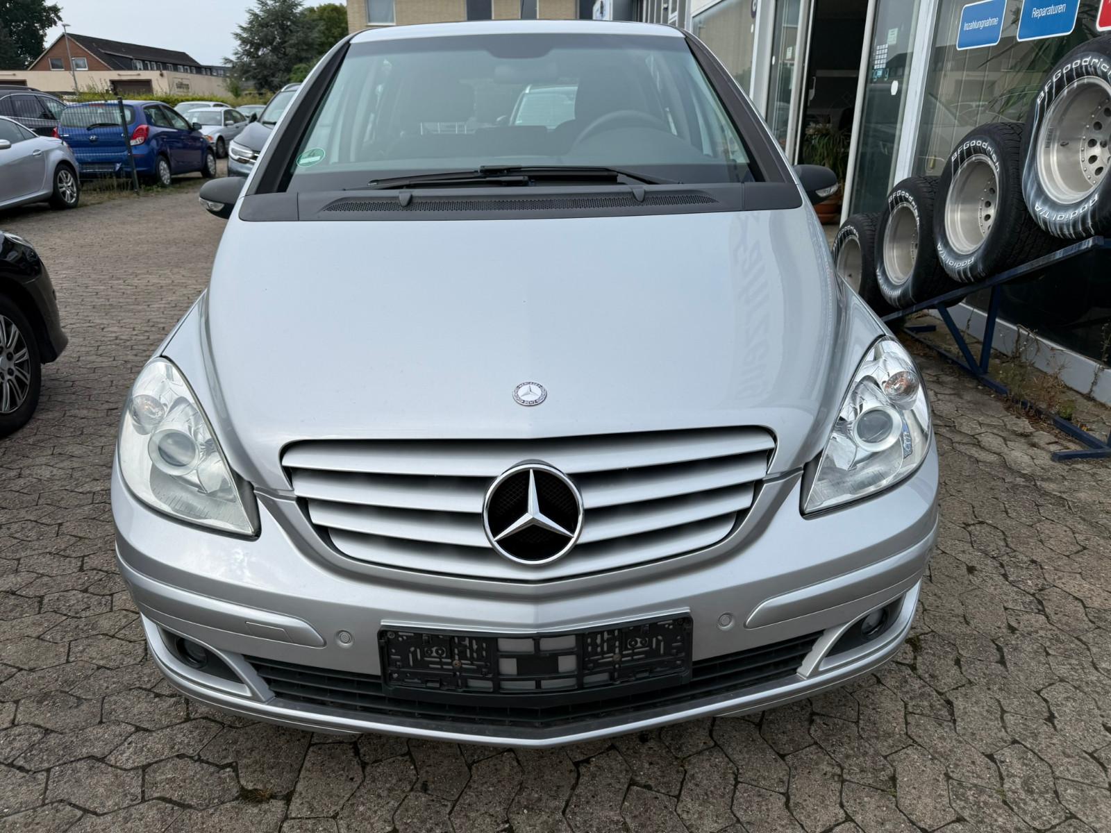 Mercedes-Benz B170 2006 — rear view