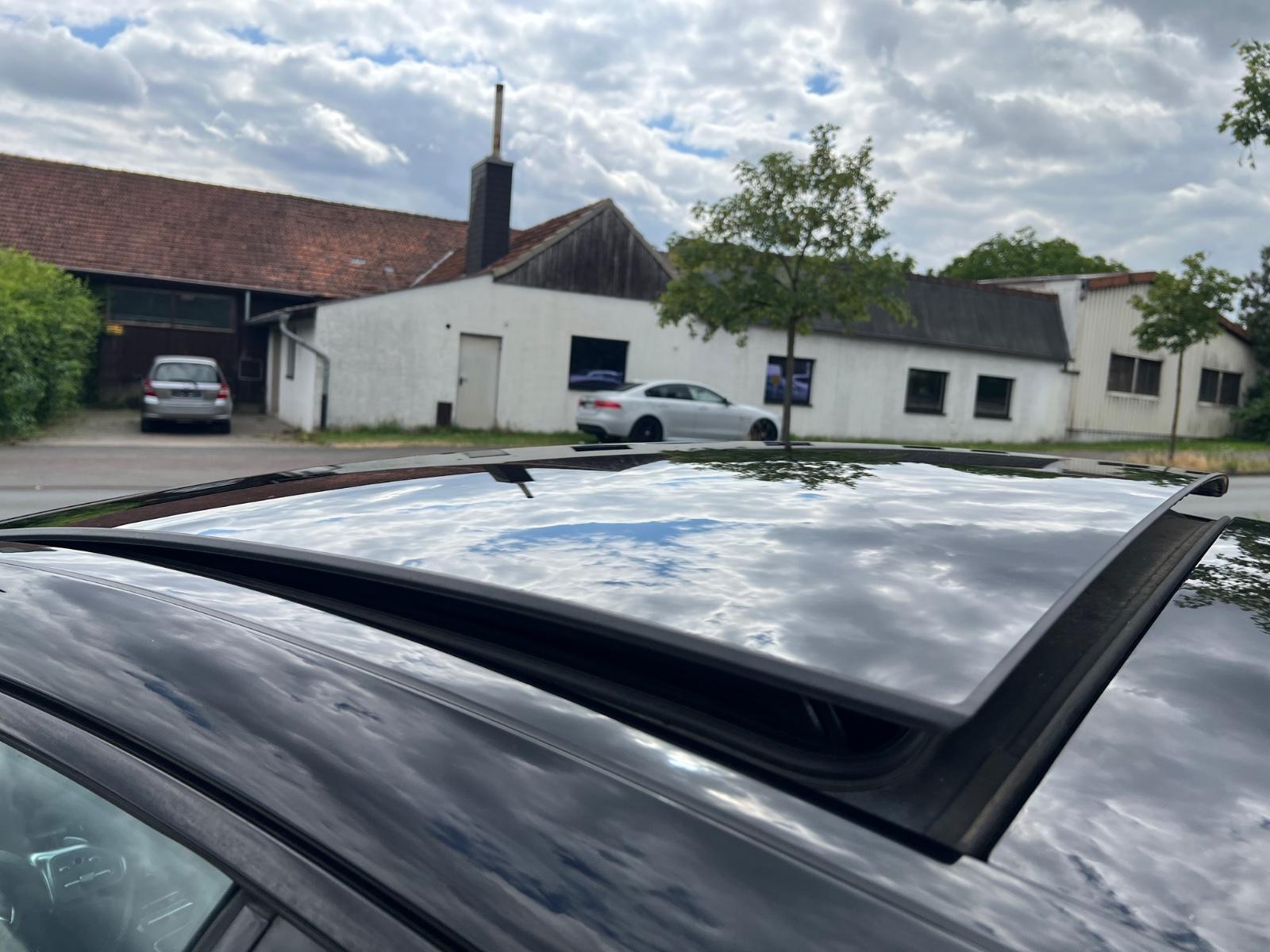 Mercedes-Benz E 300 E Coupe AMG Line Panorama Soft -Close