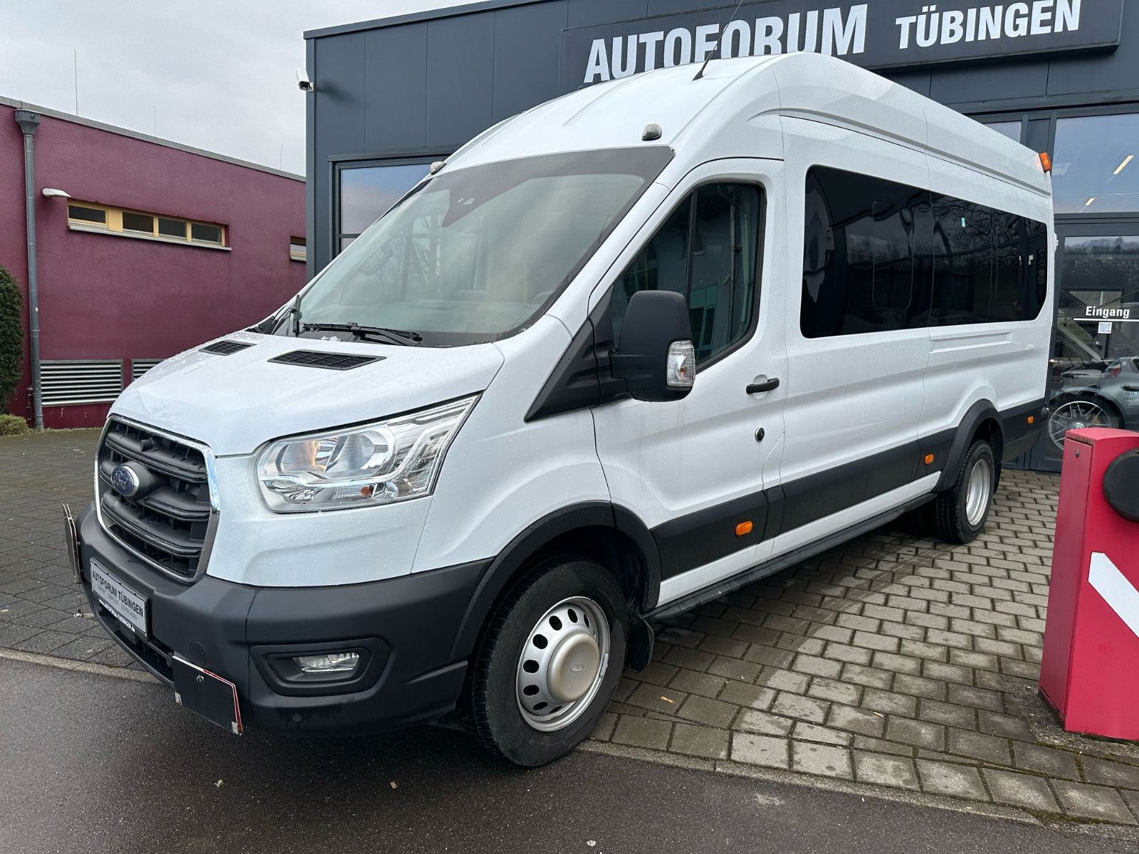 Fahrzeugabbildung Ford TRANSIT 460  BUS L4*17 SItzer*ACC*KLIMA*