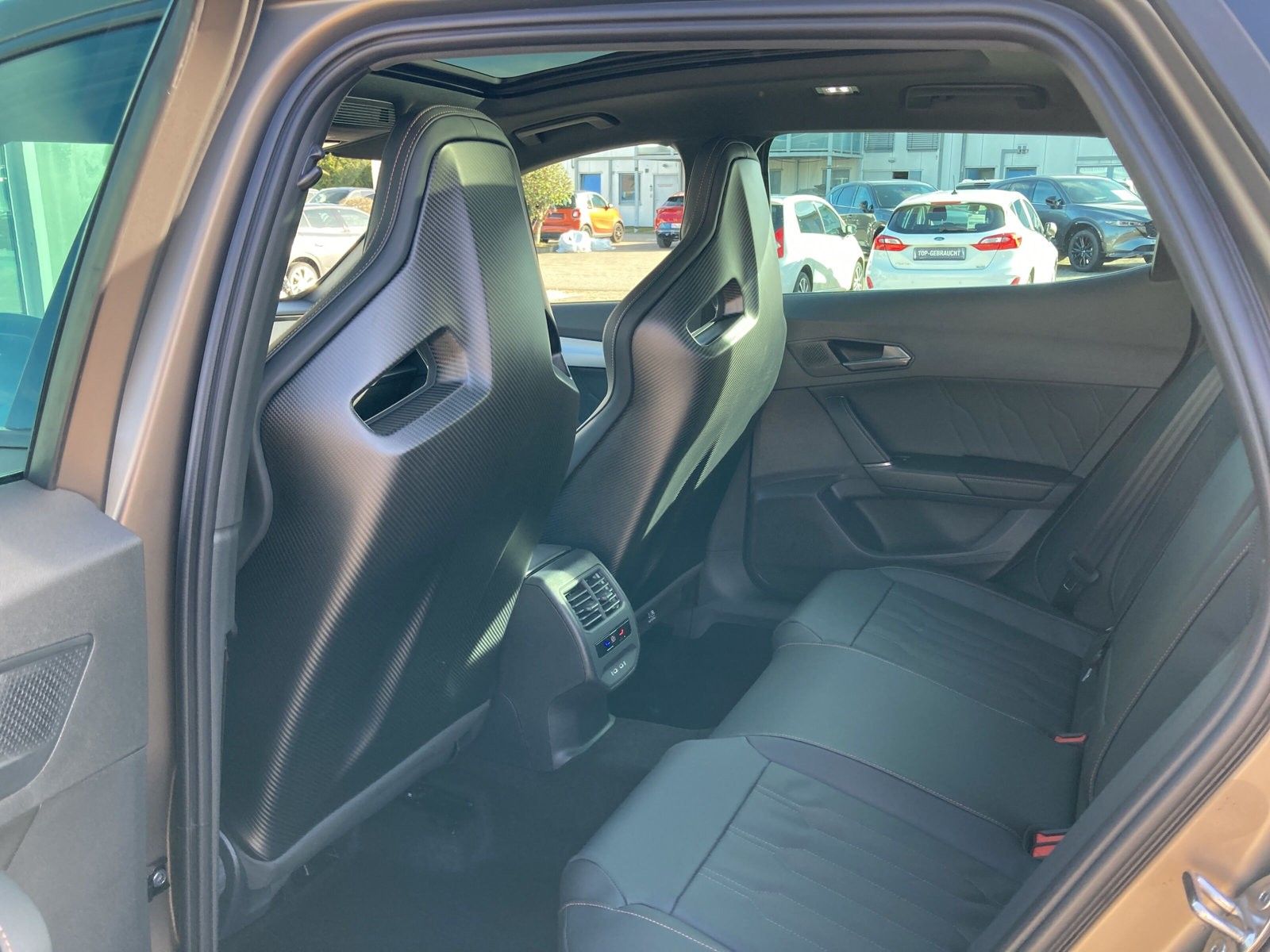 CUPRA Formentor VZ5 Century Bronze Matt Edition 2.5 TS - Image 13
