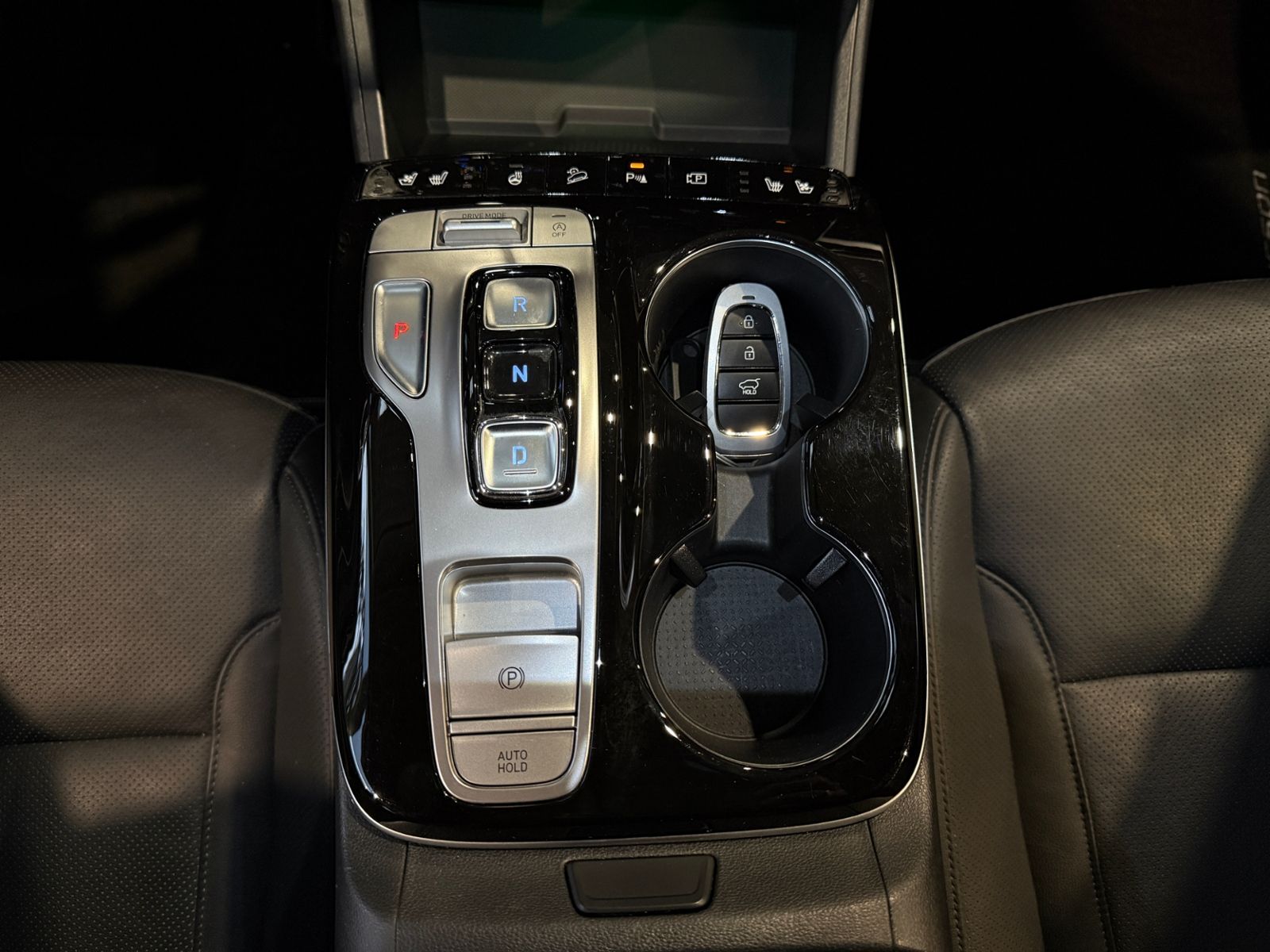 Fahrzeugabbildung Hyundai TUCSON Prime Mild-Hybrid AHK PANO 360° LEDER