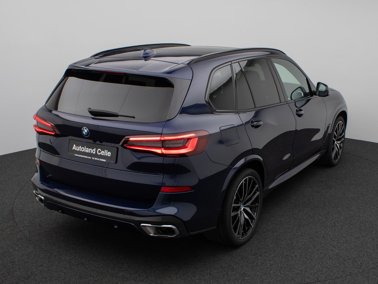 Fahrzeugabbildung BMW X5 xD40d M Sport Panorama Laser 360°B&W HUD 22"