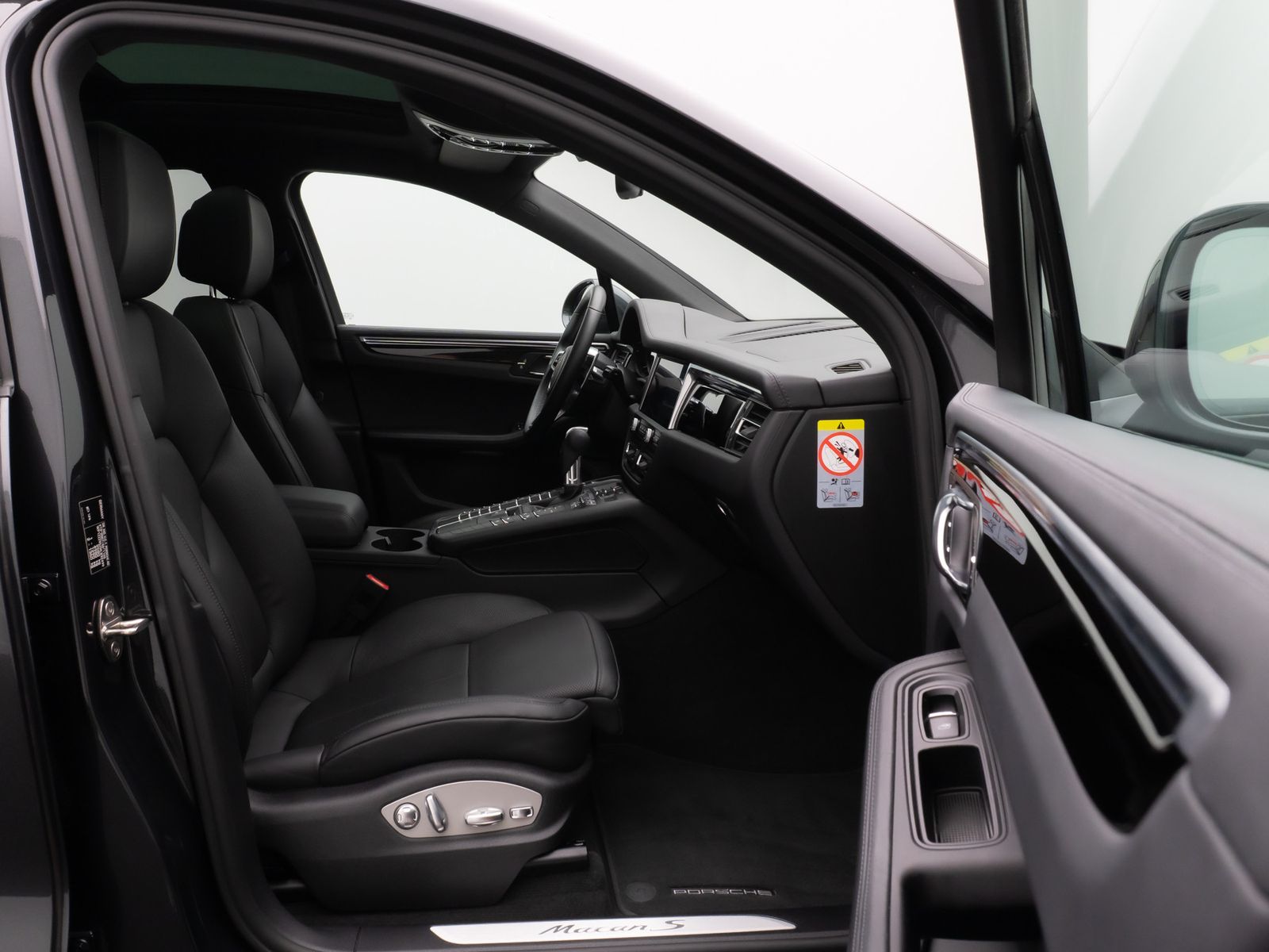 Fahrzeugabbildung Porsche Macan S BOSE Kamera Memory DAB Panorama 20Zoll