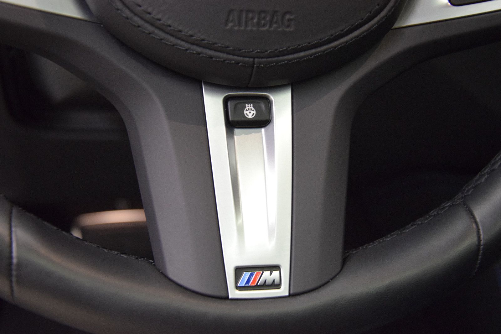 Fahrzeugabbildung BMW X4 xDrive 30 d M Sport Pano HuD Laser ACC AHK