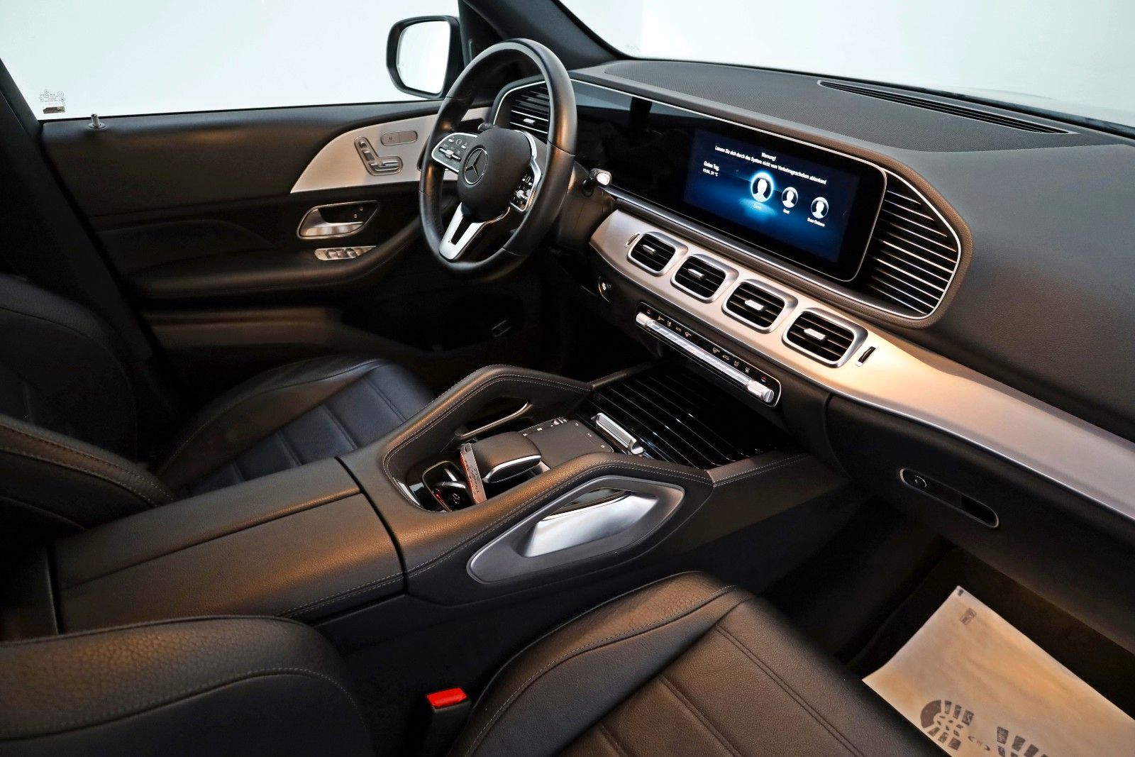Fahrzeugabbildung Mercedes-Benz GLE 350de 4M Leder,Navi,LED,Park Pak 360°,AppleC