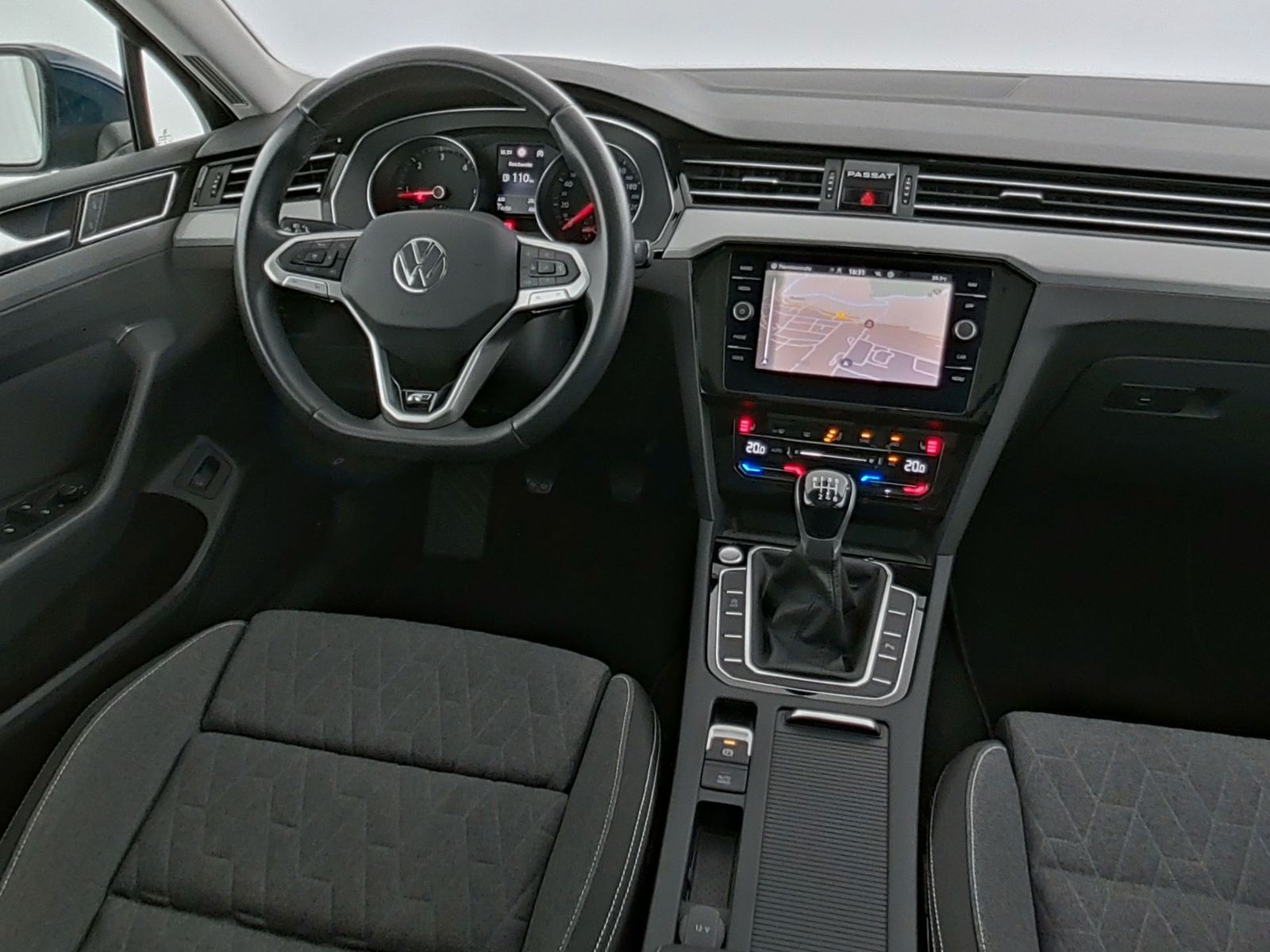 Volkswagen Passat R Line AHK|Navi|ACC|Kamera|Panorama|PDC foto 16