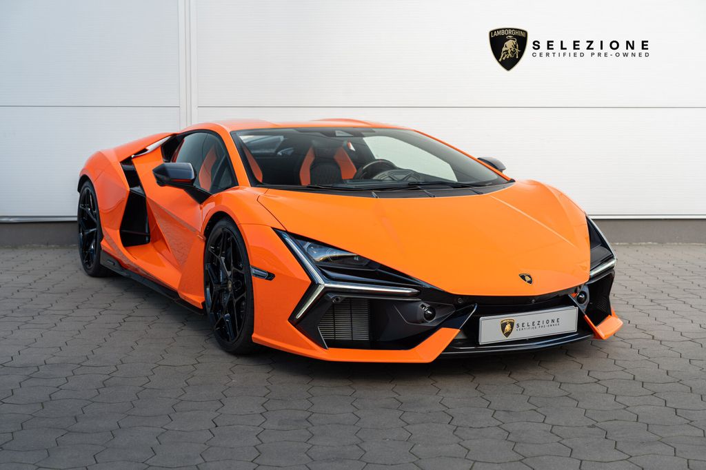 Image of Lamborghini Revuelto