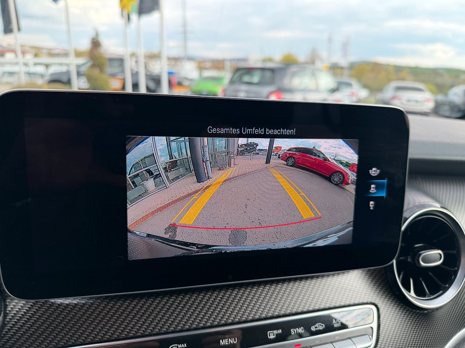 Fahrzeugabbildung Mercedes-Benz V 250 d EDITION AMG Kompakt AHK2,5 DISTRONIC