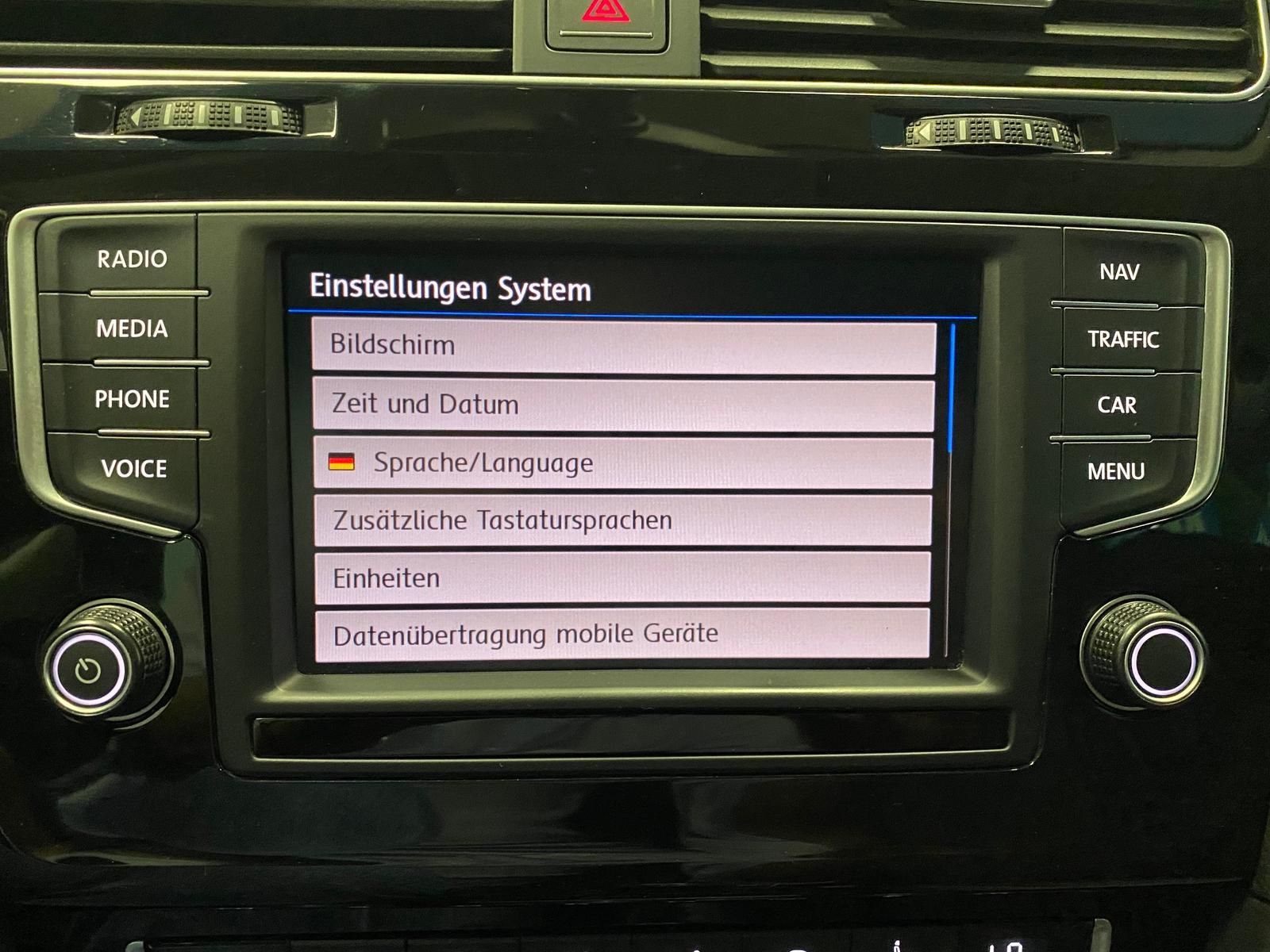 Fahrzeugabbildung Volkswagen Golf 2.0 TDI Allstar BMT KLIMA+PDC+NAVI+SITZHEIZ