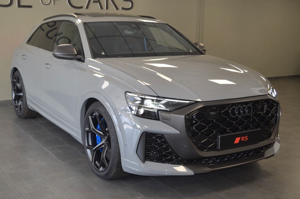 Audi RSQ8