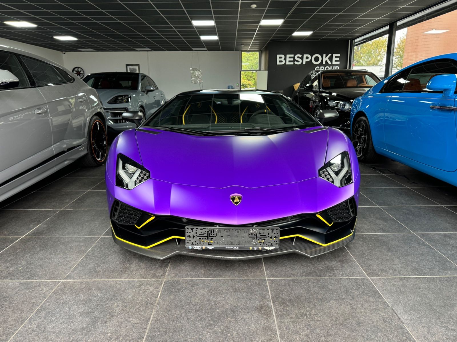 LAMBORGHINI Aventador