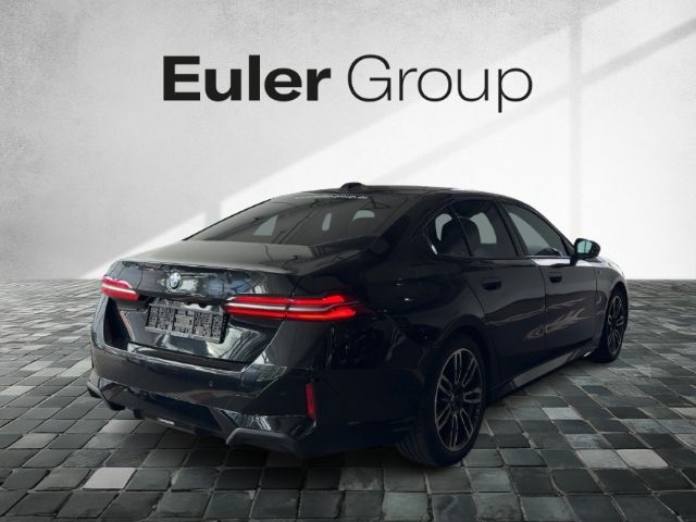 BMW 520 d Limousine Sportpaket Navi Digitales Cockpi foto 4