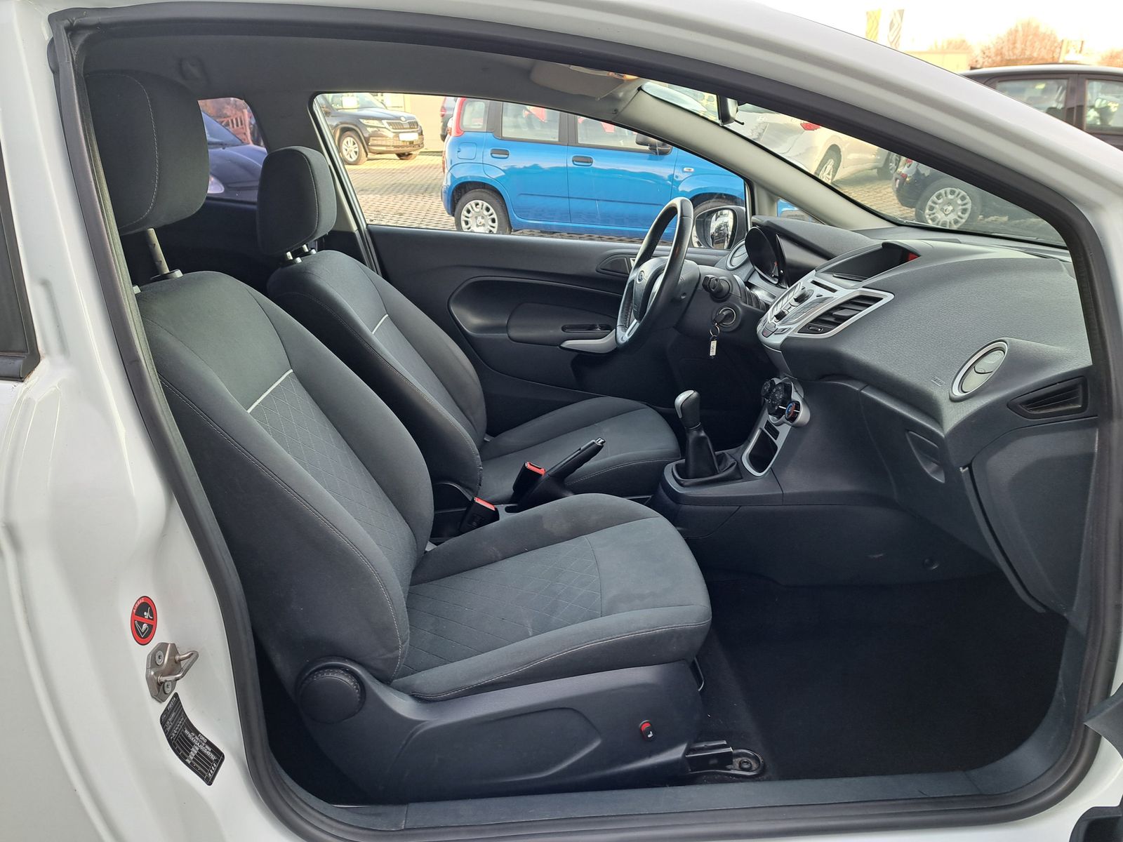 Fahrzeugabbildung Ford Fiesta Edition 82PS WINTERPAKET ALU