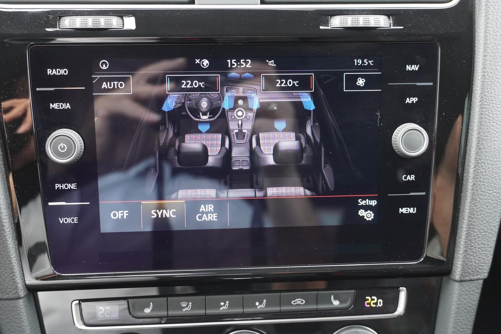 Volkswagen Golf VII 2.0 GTI Performance DSG LED Navi ACC