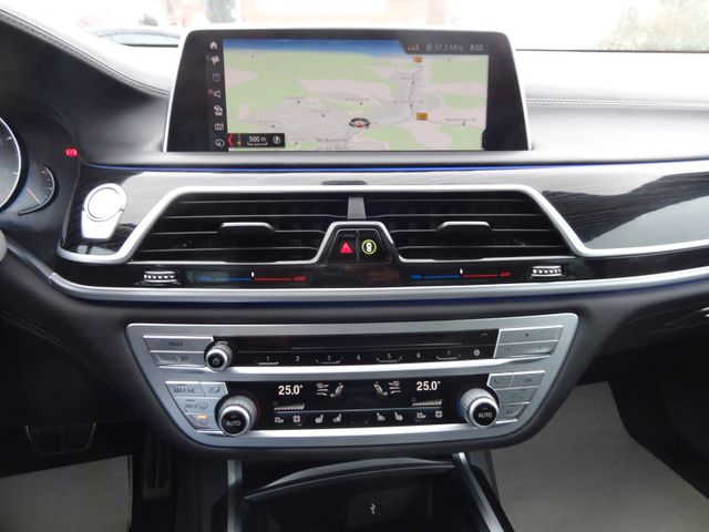 Fahrzeugabbildung BMW 750 d xDrive/M-Paket/Gestik/HUD/Laser/GSD/Luft/