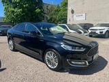 Ford Mondeo 2,0 Hybrid Vignale Automatik*Euro6*Top - Ford Mondeo: V6