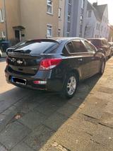 Chevrolet Cruze/Navi/Automatik/KeylessGo - Chevrolet Cruze mit Diesel-Antrieb: Limousine