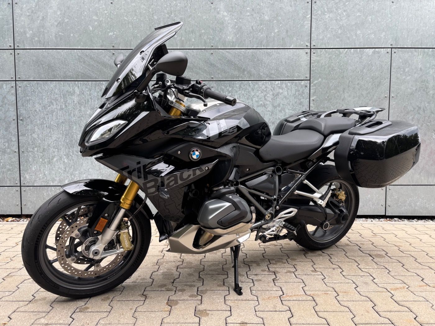 Fahrzeugabbildung BMW R 1250 RS Style Triple Black 3 Pakete Notruf