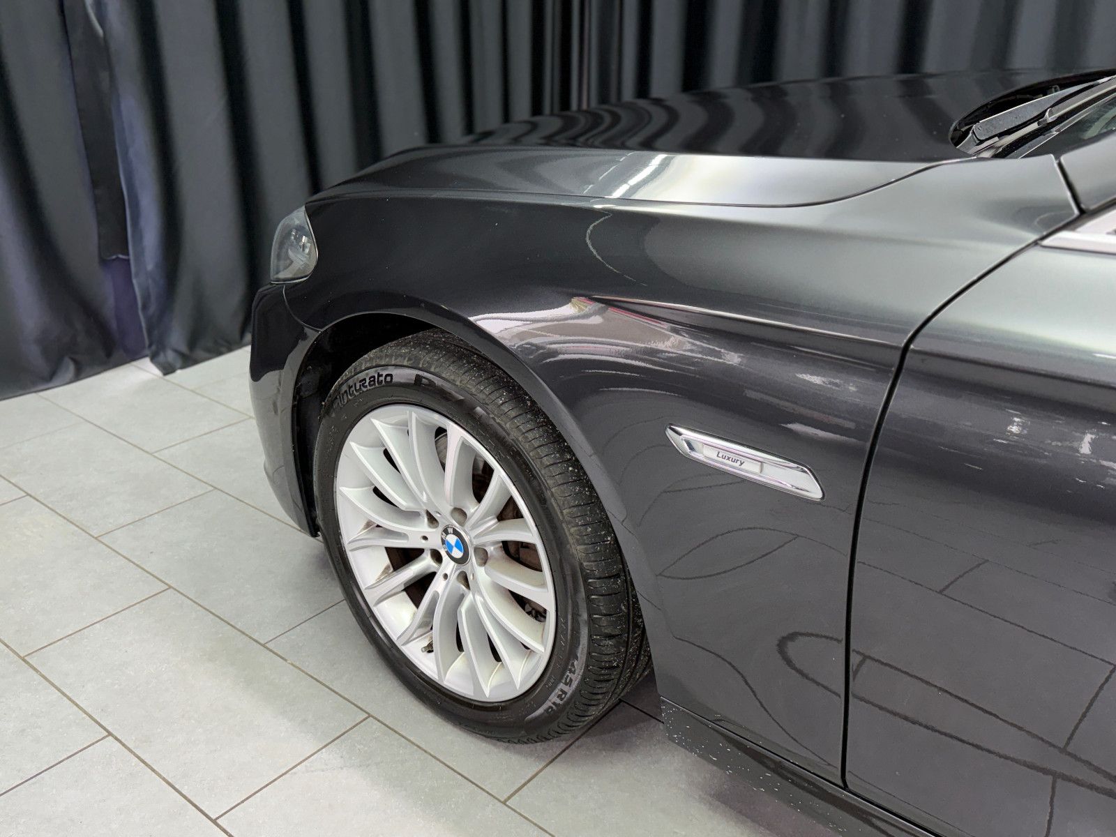 Fahrzeugabbildung BMW 535d Limousine|HuD|HIFI|STANDHZG|NAVI|LEDER