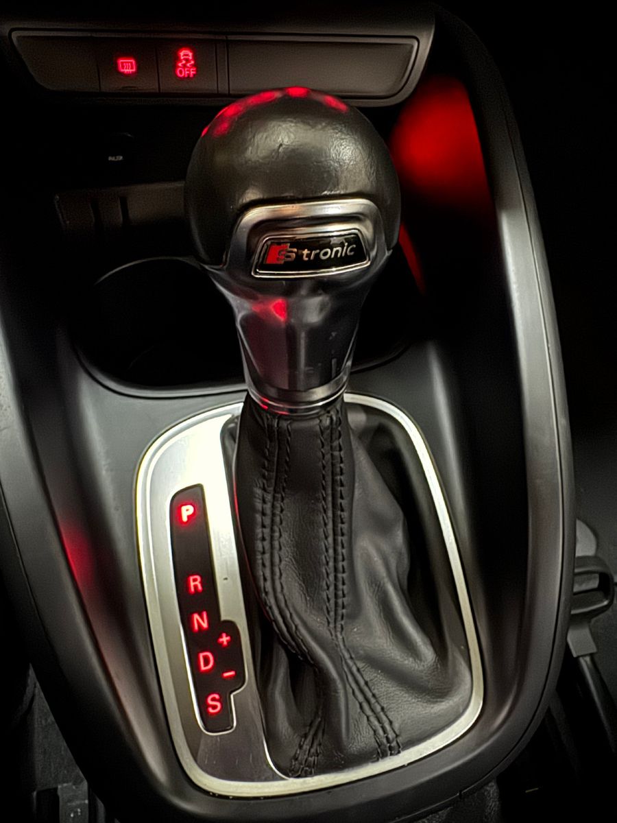Fahrzeugabbildung Audi A1 1.6 TDI SPORTBACK S-TRONIC S-LINE AMBITION