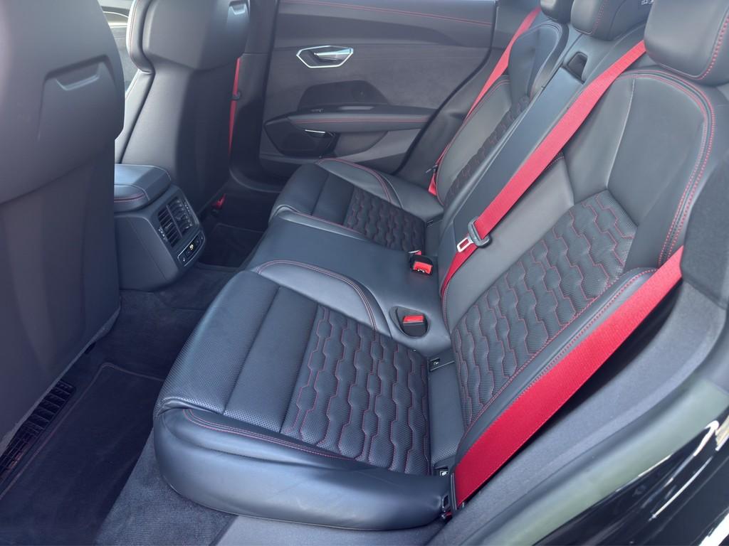 Audi e-tron GT RS quattro LASER*HEADUP*LUFTFED*WÄRMEP