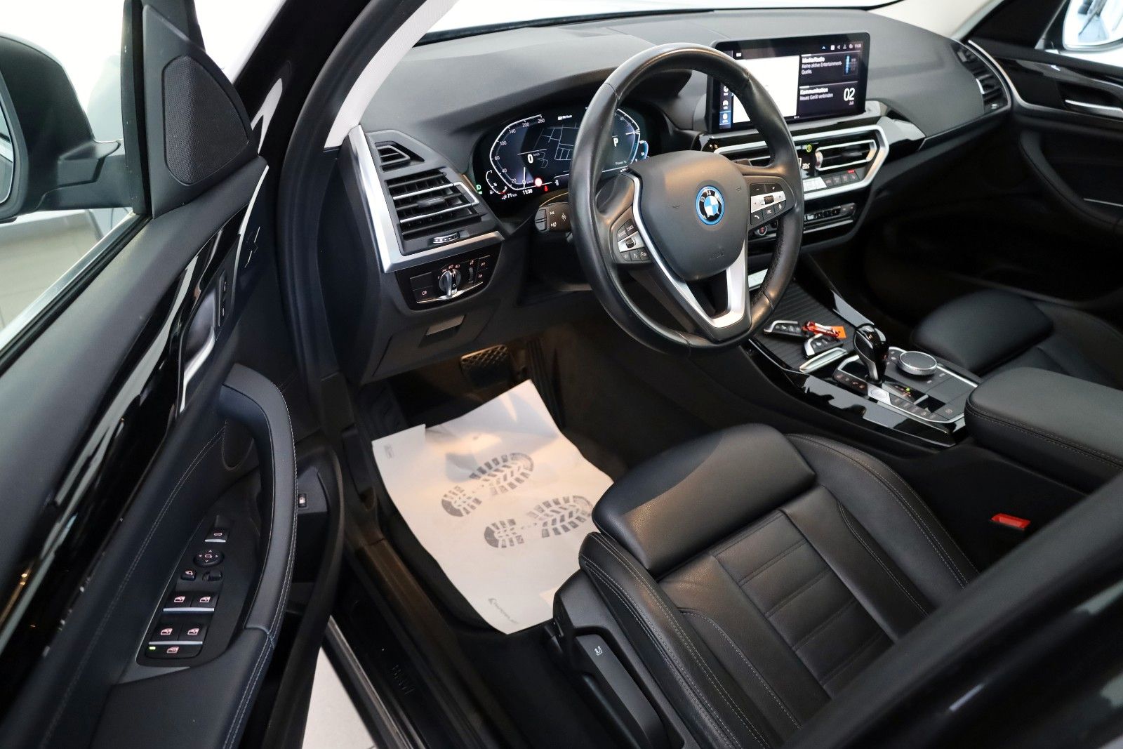 Fahrzeugabbildung BMW X3 xDrive30e,Leder,Navi,LED,SH,360Kamera,SportSi