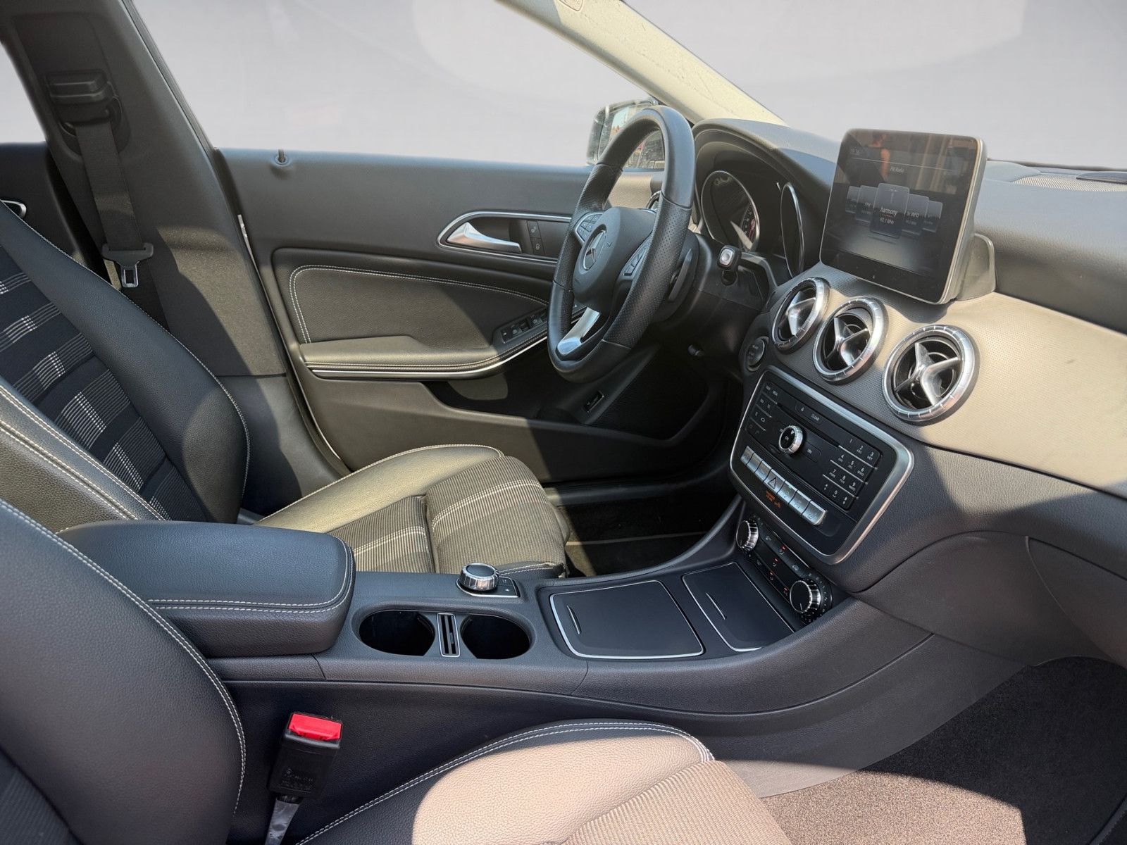 Mercedes-Benz CLA 220 CDI d 4Matic *Night-Paket*Pano*LED-High* foto 16
