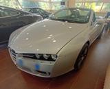 Alfa Romeo Spider 3.2 JTS V6 - silberne Alfa Romeo Spider