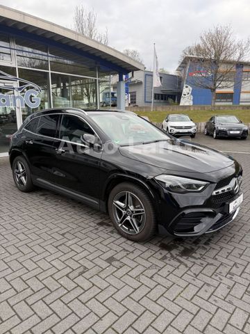 MERCEDES-BENZ GLA 200 AMG Line NAVI LED AHK KAMERA PDC SHZ