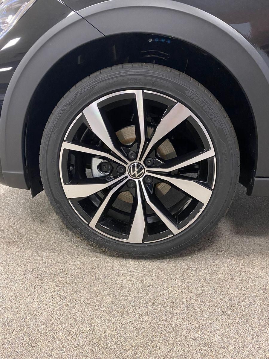 Fahrzeugabbildung Volkswagen Taigo 1.0 TSI DSG R-Line+MATRIX+iQ Light+ACC+App
