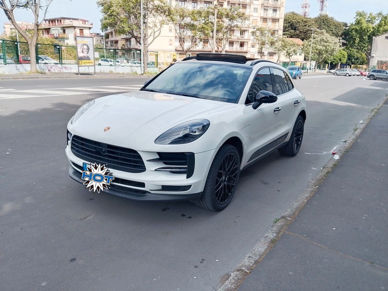 PORSCHE Macan