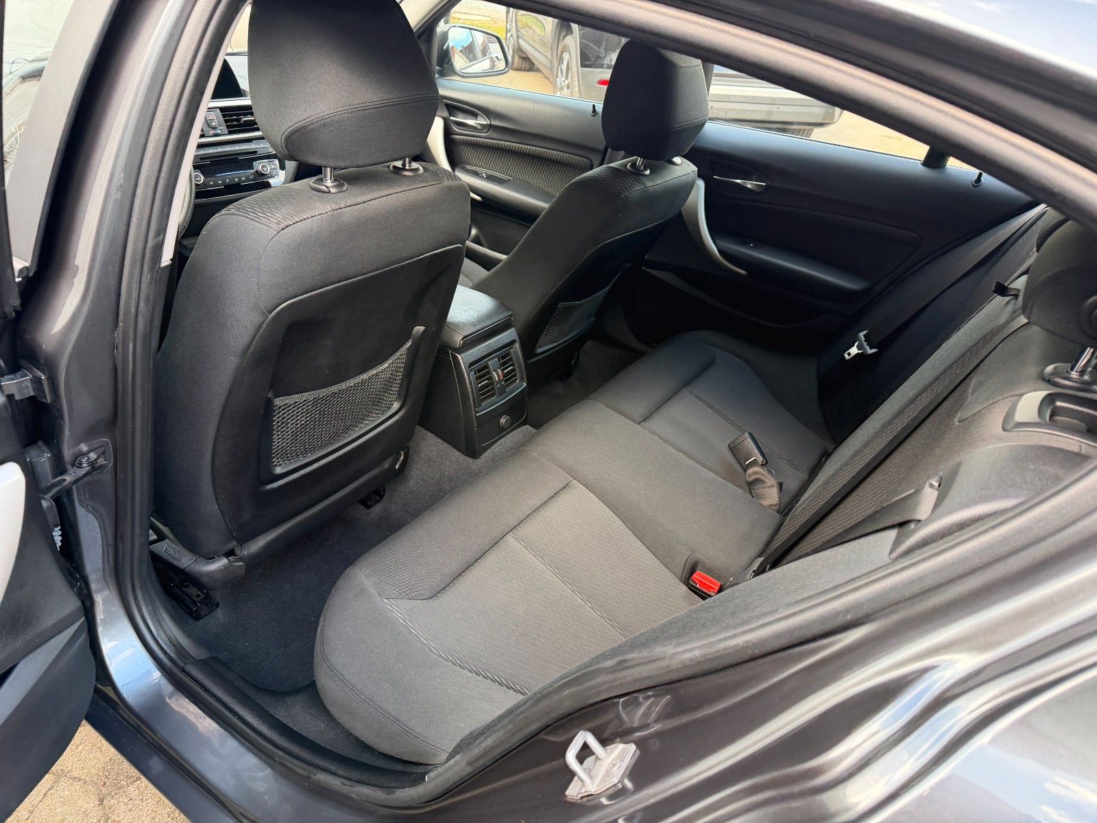 BMW 120 i Advantage 8 G Automatik LED Navi SHZ foto 9