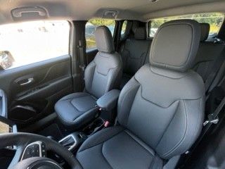 Fahrzeugabbildung Jeep Renegade 1.3l T4-PHEV 177kW S 4xe Autom.