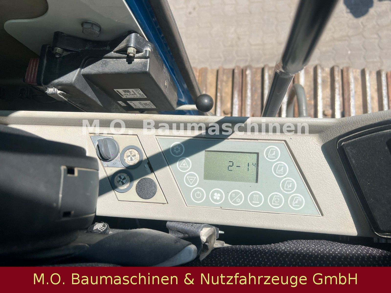 Fahrzeugabbildung Liebherr R 934 C HV-HD Litronic / Abbruchbagger /