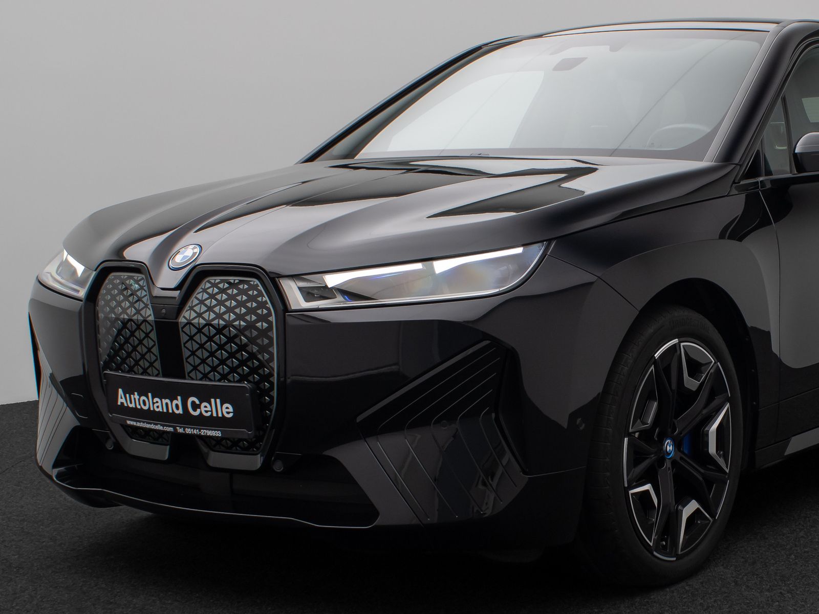 Fahrzeugabbildung BMW iX xD40 Sport SkyLounge 360°Laser DAB H/K 22Zoll