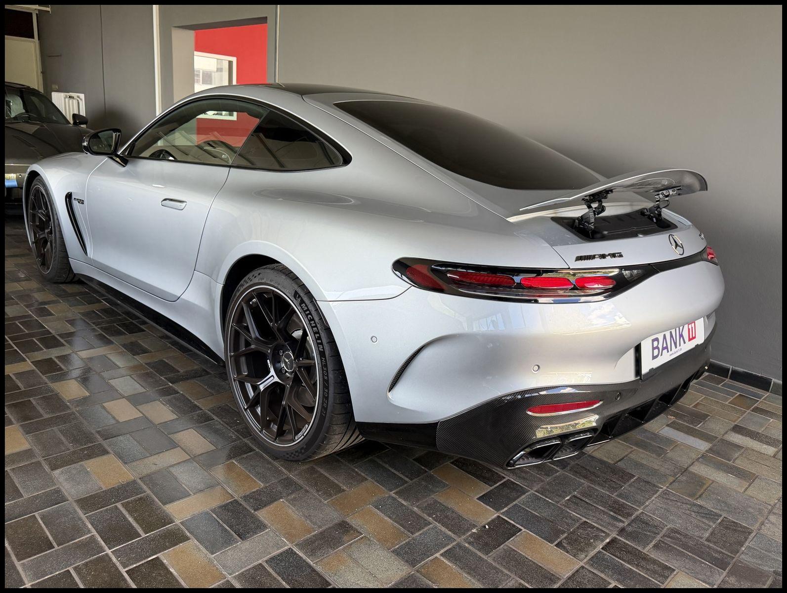 Mercedes-Benz AMG GT 63 4M+ PREMIUM+SITZ-KLIMA+PANO+NIGHT+CARB