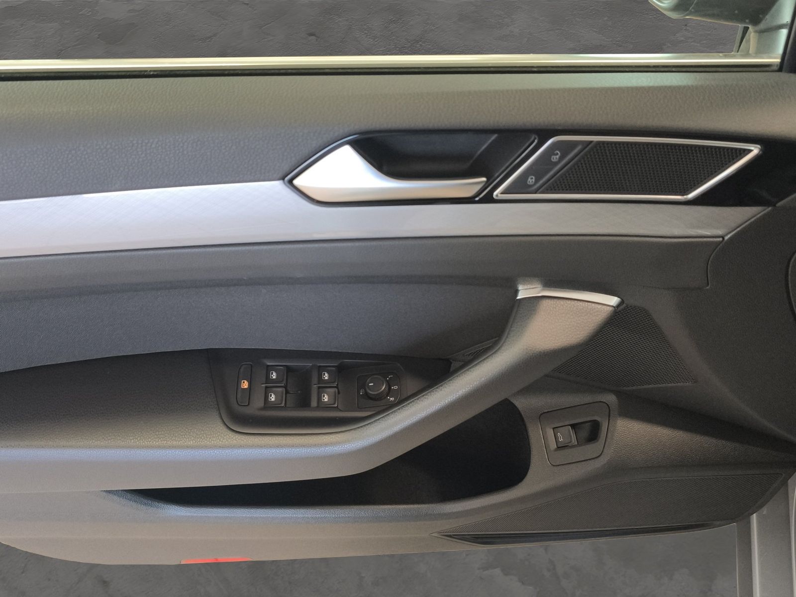 Volkswagen Passat Variant - Bild 12