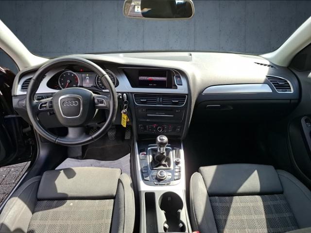 Audi A4 2011 — photo 12