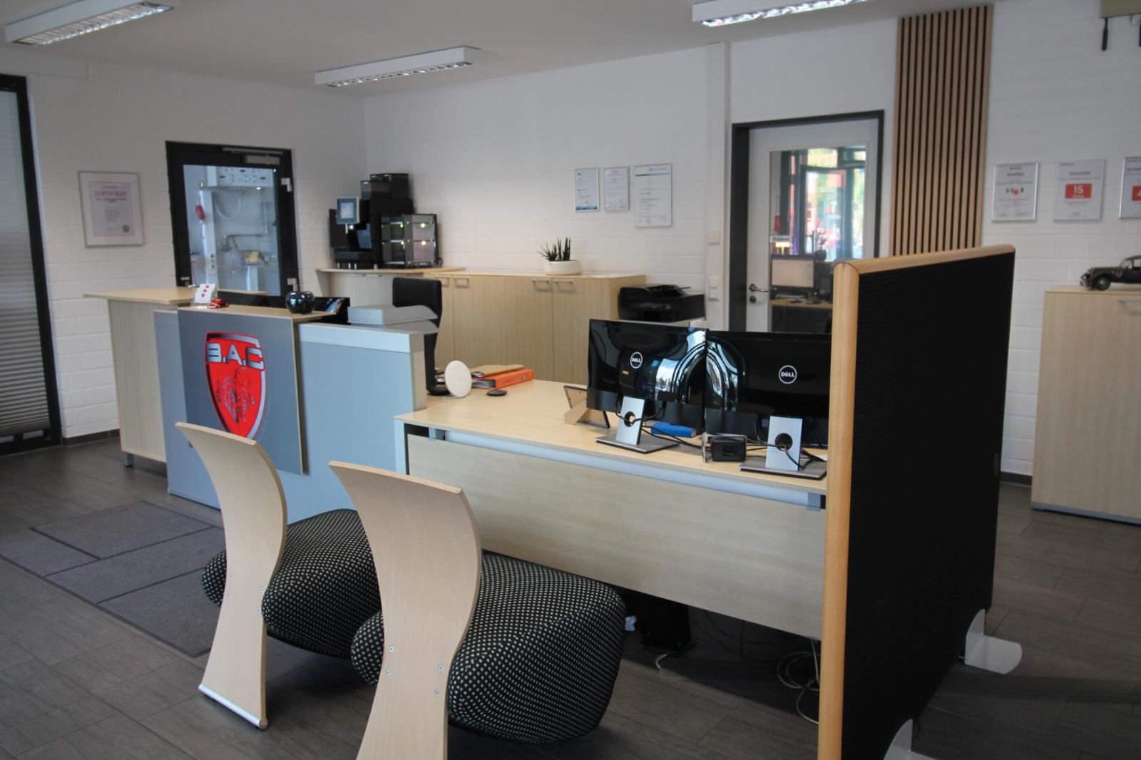 Volkswagen Sharan Comfortline BMT 7-Sitzer Navi AHK