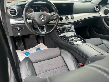 Mercedes E 220 - 6