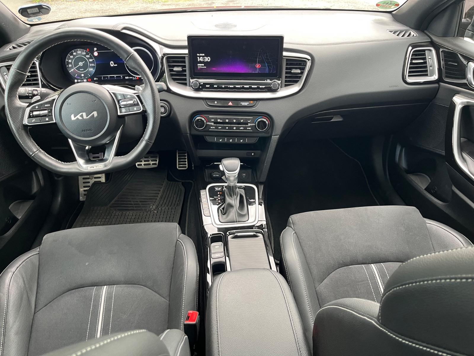 Kia Ceed Sportswagon GT Line /1.Hand/Pano/AHK/Kamera