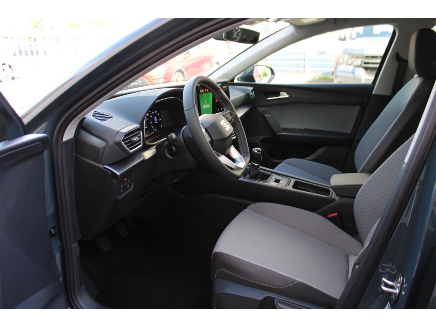 Fahrzeugabbildung SEAT Leon Sportstourer Style LED GRA WiPa RFK FullLin