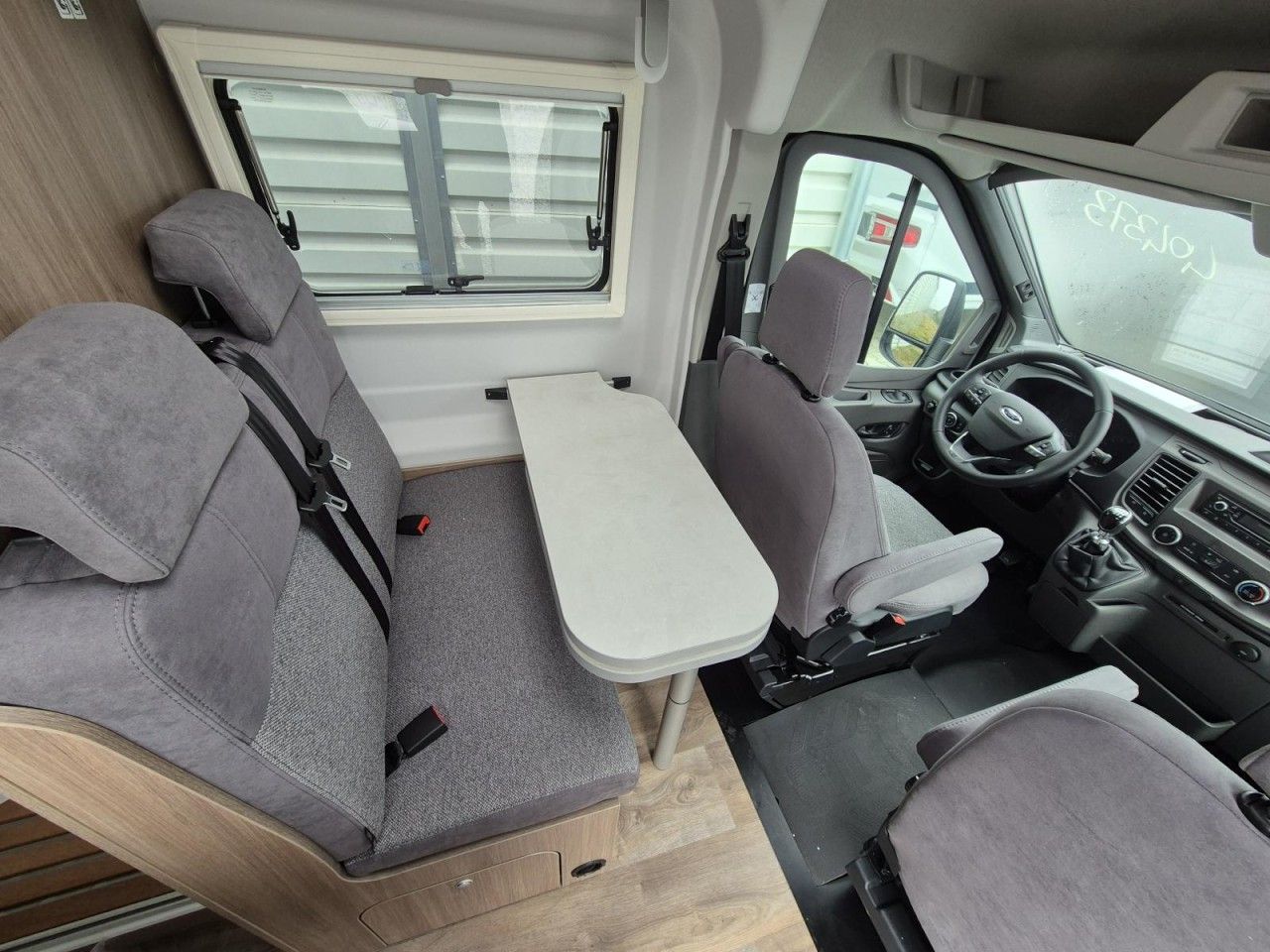 Fahrzeugabbildung Carado CV 590 4x4 Edition 15 Markise AHK Klima Xenon