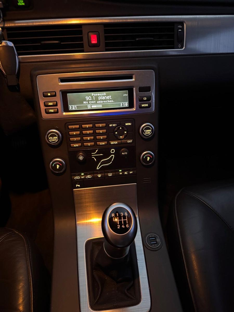 Volvo V70 2009 — двигун 140 HP (103kW)