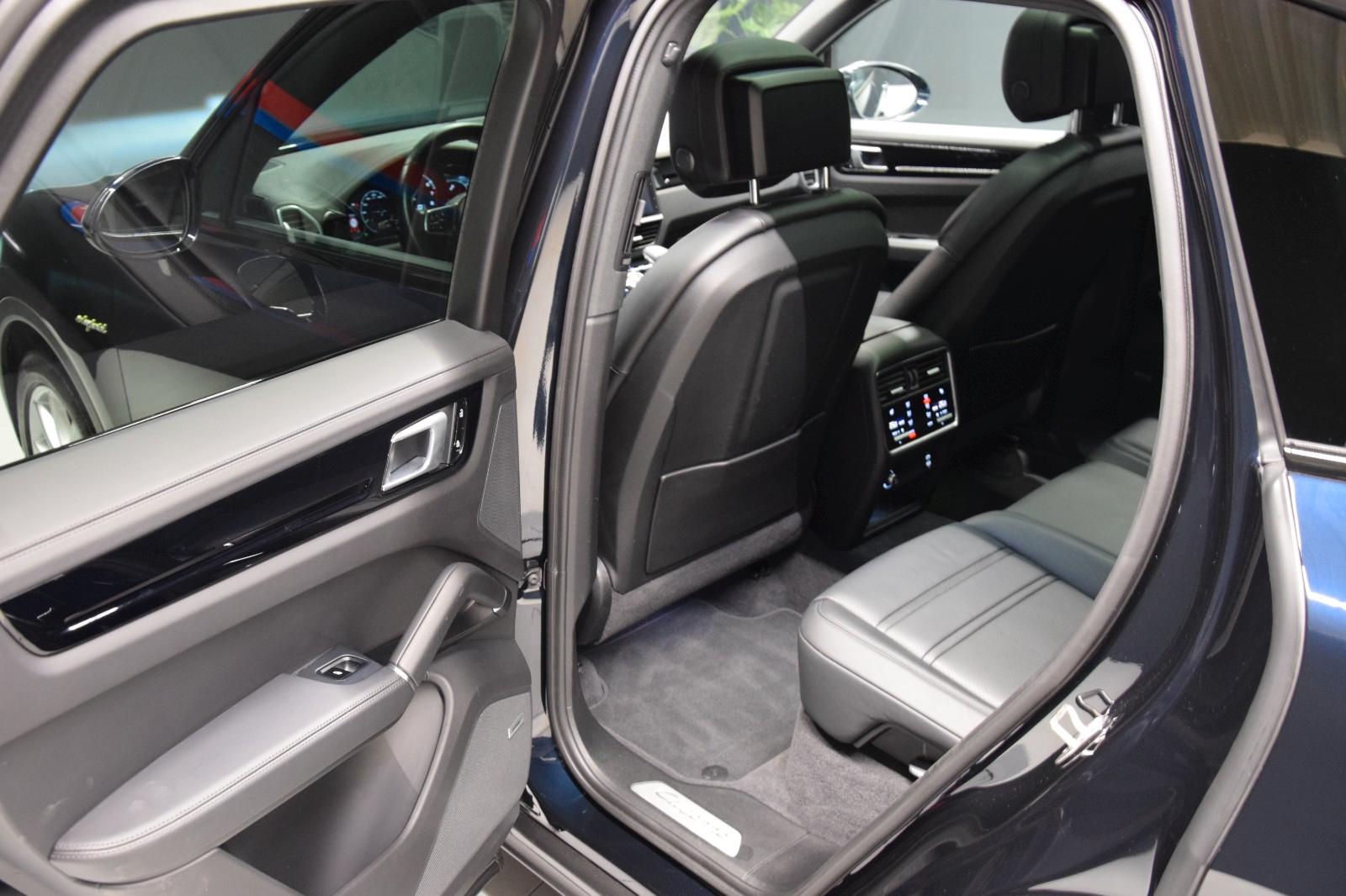 Porsche Cayenne E-Hybrid Pano. ACC Matrix. Bose Approv.